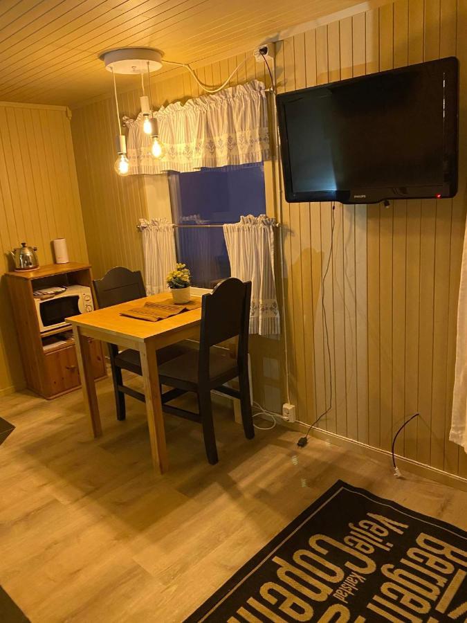 Koselig Studioleilighet I Svolvaer - Lofoten Ved Svolvaergeita, Djevelporten Exterior foto